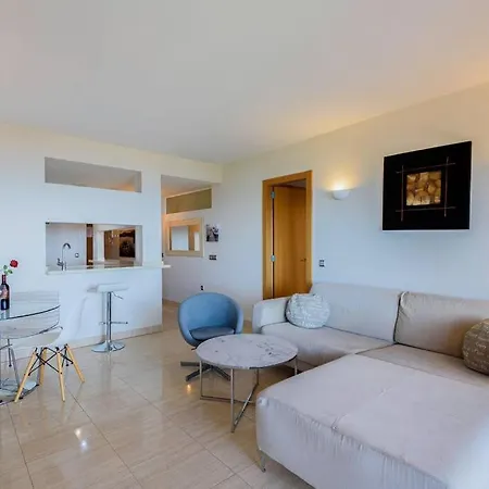 Luxury بينالماذينا